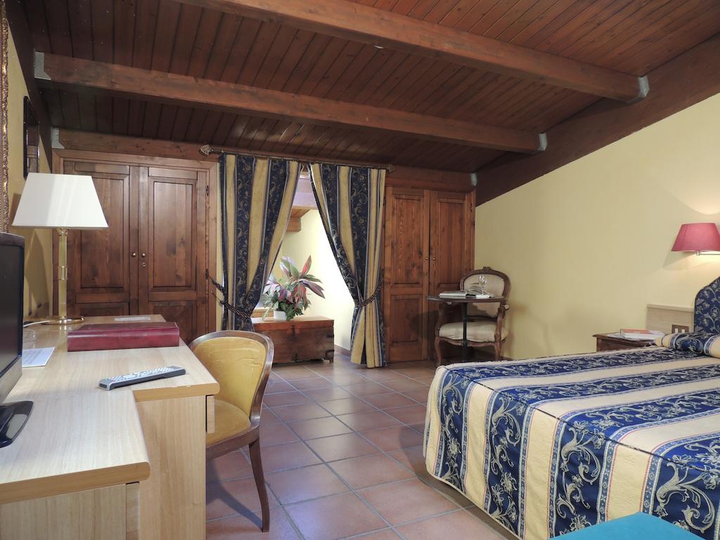 Country Relais I Due Laghi Villa Anguillara Sabazia Bilik gambar